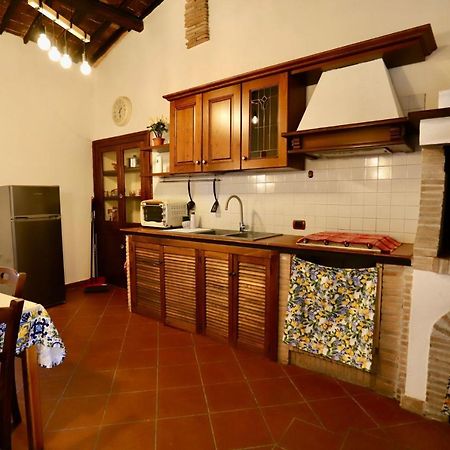 La Casa Di Agnese Appartement Capodimonte Buitenkant foto