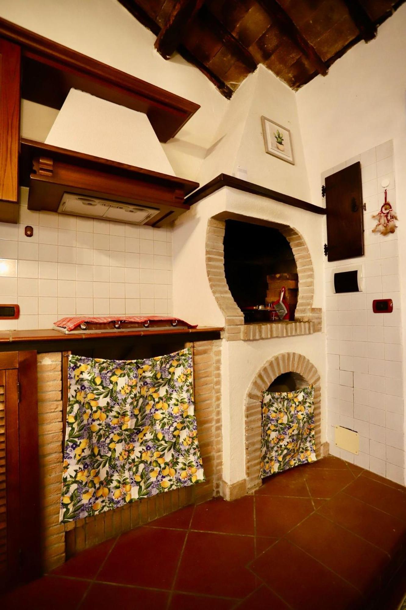 La Casa Di Agnese Appartement Capodimonte Buitenkant foto