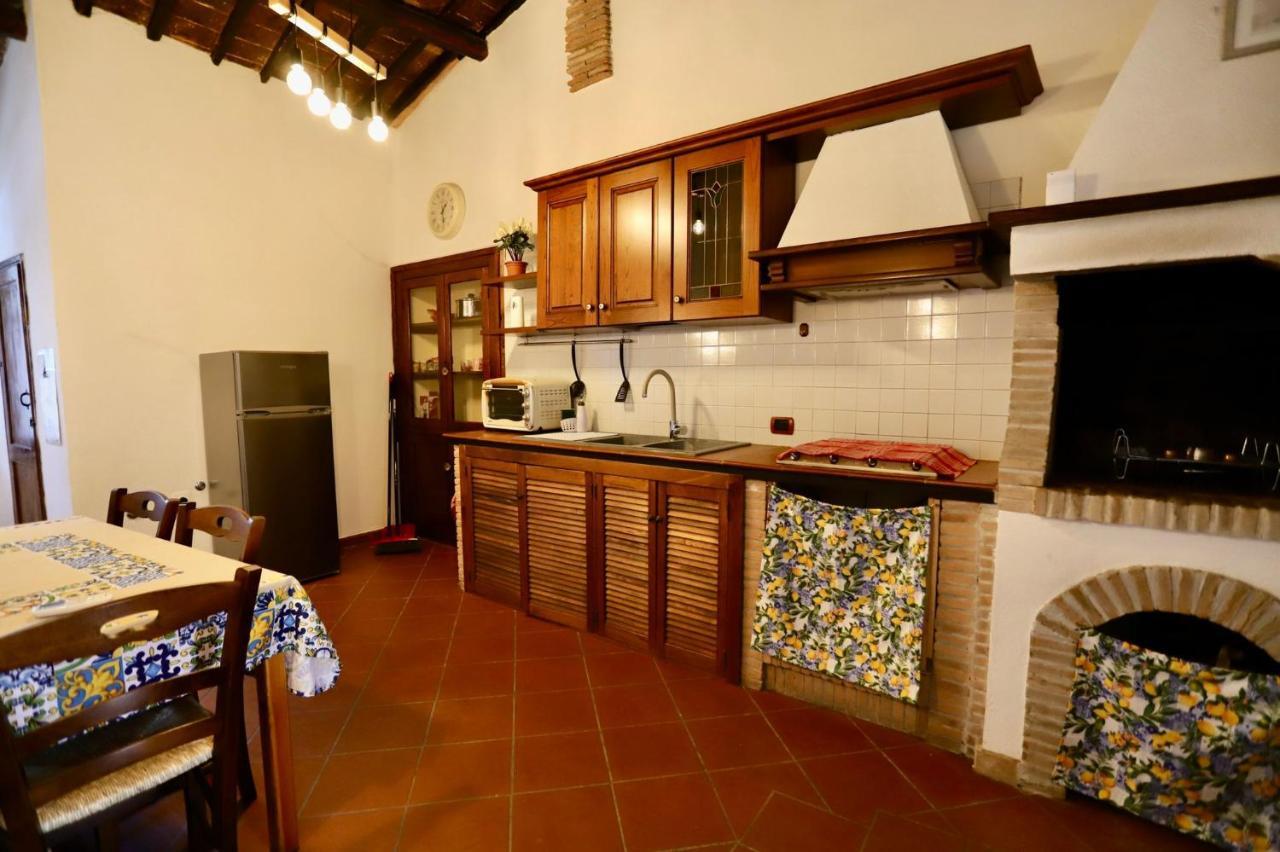 La Casa Di Agnese Appartement Capodimonte Buitenkant foto
